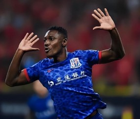 开云体育APP-意外！大连英博本赛季引进阿奇姆彭，还不如留下佩尼亚效果好？