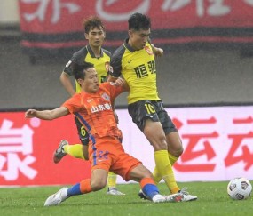 广州队2连胜终结未咬住山东 下轮直接交锋定头名？